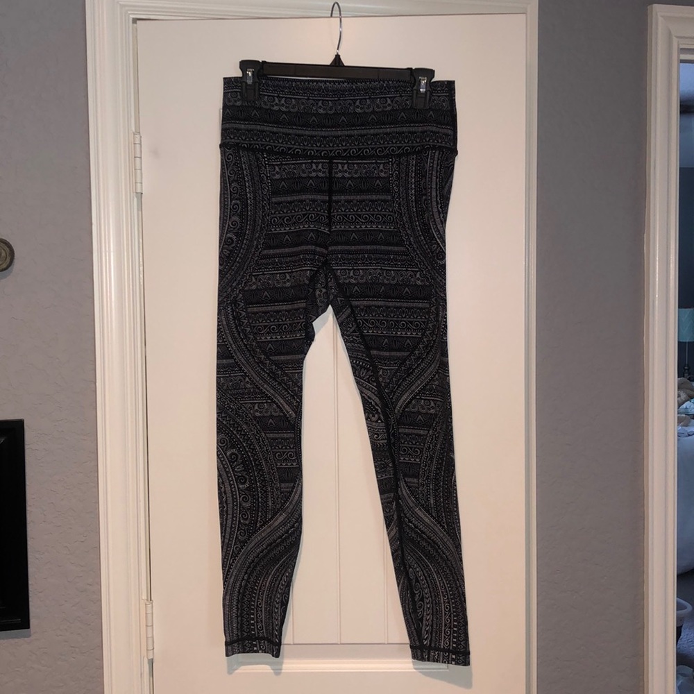 RARE LULULEMON LEGGINGS